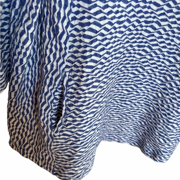 Habitat Blue and White Textured Top - Picture 3 of 6